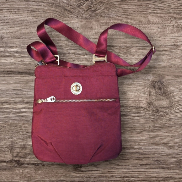 Baggallini Handbags - Maroon Baggalini Crossbody Tote Travel Bag Purse Gold Embellished